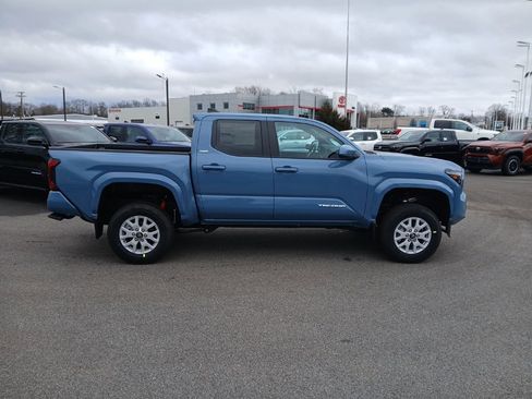 New 2026 Toyota Tacoma SR5 image 4