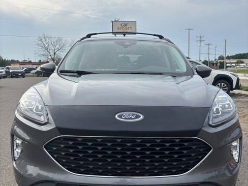 Used 2022 Ford Escape Titanium w/ Class II Trailer Tow Package image 2