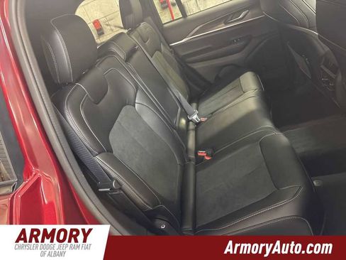 New 2026 Jeep Grand Cherokee Altitude image 34