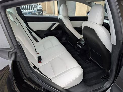 Used 2018 Tesla Model 3 Long Range image 27