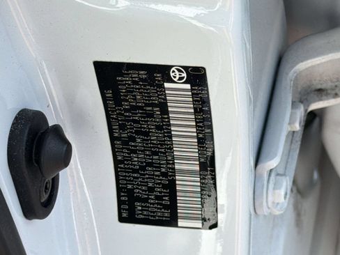 Used 2024 Toyota Corolla LE FWD image 27