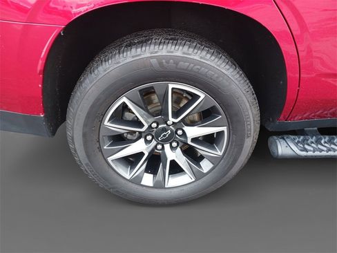 Used 2022 Chevrolet Tahoe Z71 w/ Luxury Package image 10