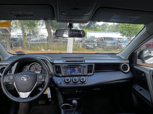 Used 2016 Toyota RAV4 LE image 32