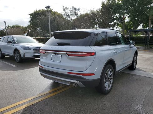 New 2026 Lincoln Corsair Premiere image 4