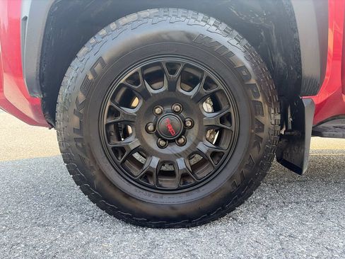 Used 2025 Toyota 4Runner TRD Off-Road Premium w/ Tow Technology Package AWD/4WD image 31