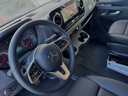 New 2024 Mercedes-Benz Sprinter 4500 image 15