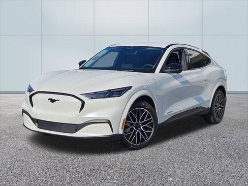 Certified 2025 Ford Mustang Mach-E Premium image 1