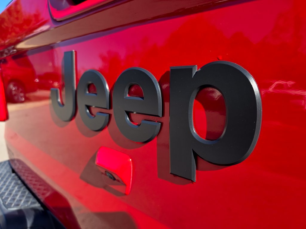 Used 2021 Jeep Gladiator Sport AWD/4WD image 34