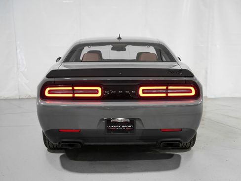 Used 2023 Dodge Challenger SRT Hellcat w/ Driver Convenience Group RWD image 4