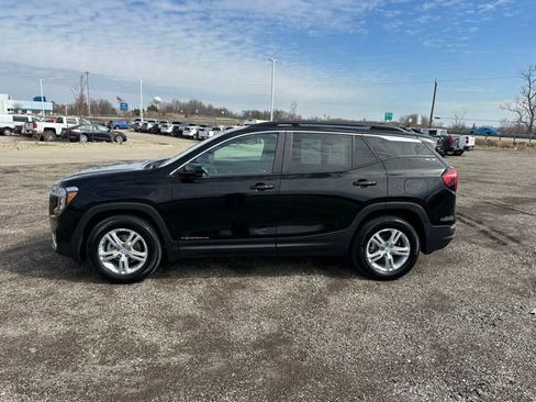 Used 2023 GMC Terrain SLE w/ Driver Convenience Package image 26