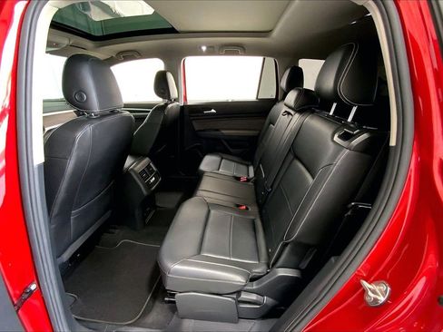Used 2023 Volkswagen Atlas SE w/ Panoramic Sunroof Package FWD image 24