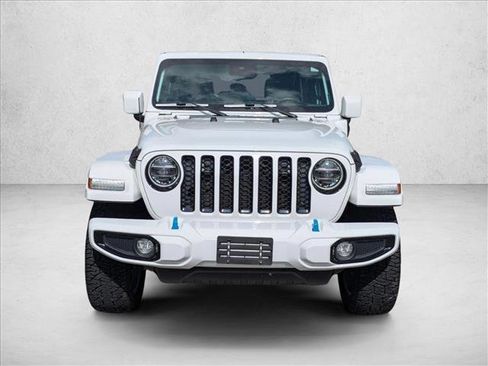 Used 2022 Jeep Wrangler Unlimited Sahara AWD/4WD image 2