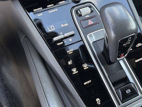 Used 2020 Porsche Cayenne image 12