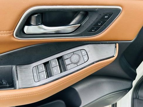 New 2026 Nissan Rogue Platinum w/ Platinum Premium Package image 18