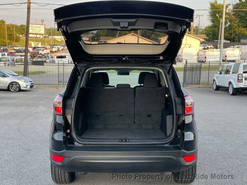 Used 2017 Ford Escape S image 24