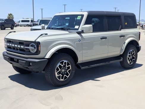 New 2026 Ford Bronco Outer Banks AWD/4WD image 5