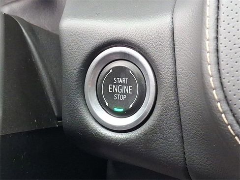 Used 2024 Chevrolet Suburban Premier image 20