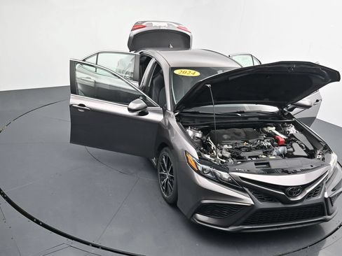 Used 2024 Toyota Camry SE FWD image 40