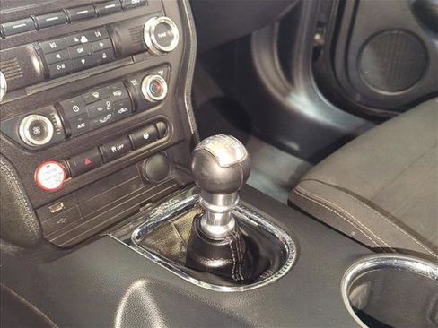 Used 2015 Ford Mustang Coupe image 12