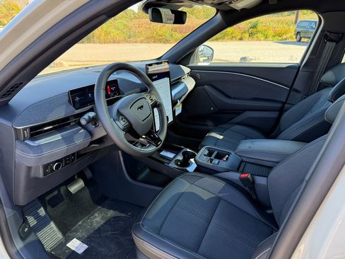 New 2025 Ford Mustang Mach-E GT image 3