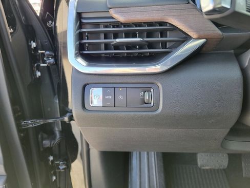 New 2026 GMC Acadia Denali Ultimate w/ LPO, Floor Liner Package image 22