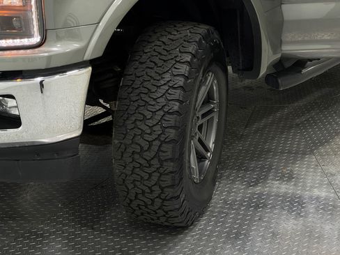 Used 2019 Ford F150 Lariat AWD/4WD image 34