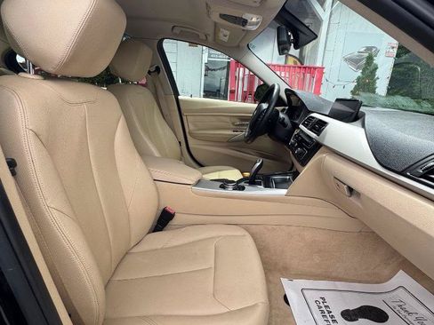 Used 2016 BMW 320i Sedan RWD image 25