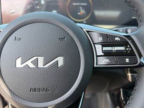 New 2025 Kia Seltos SX w/ SX Sunroof Package image 26