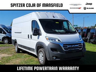 New 2025 RAM ProMaster 3500 w/ Quick Order Package 22G SLT