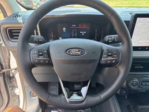 New 2025 Ford Maverick Lariat w/ Black Appearance Package image 11