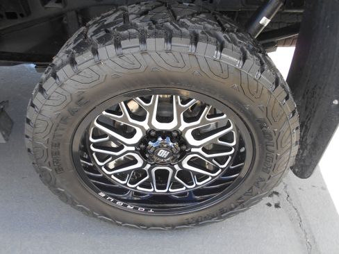 Used 2025 Ford F150 XLT w/ Equipment Group 301A Standard AWD/4WD image 15