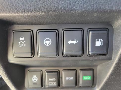 Used 2019 Nissan Rogue SV AWD/4WD image 21