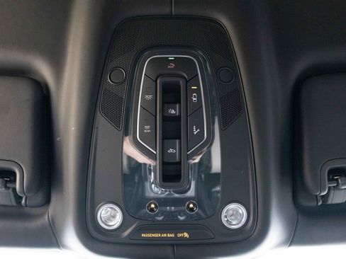 Used 2023 Bentley Bentayga Extended Wheelbase image 51