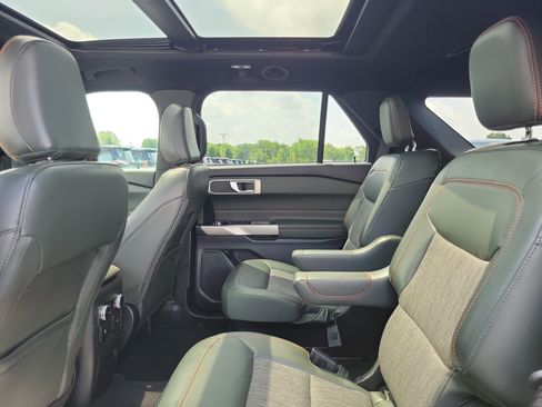 Used 2023 Ford Explorer Timberline AWD/4WD image 11