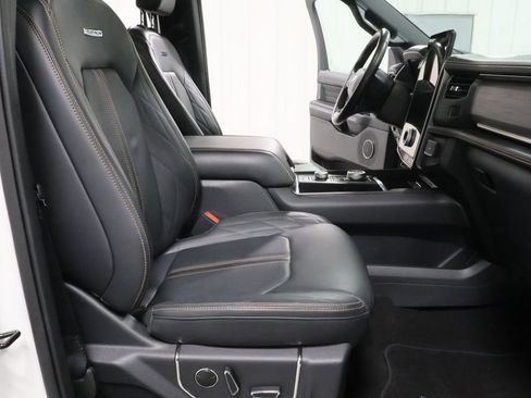Used 2024 Ford Expedition Max Platinum image 28