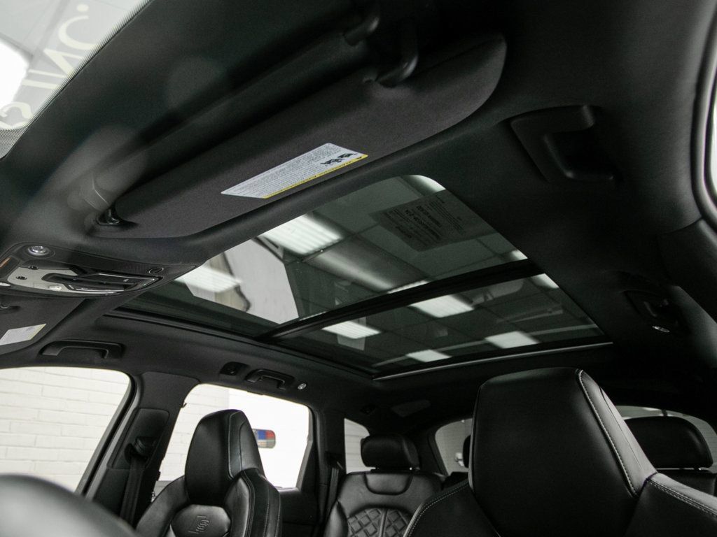 Used 2023 Audi SQ7 Prestige w/ Prestige Package AWD/4WD image 25