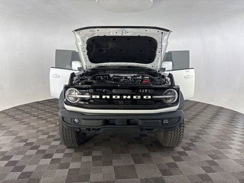 Used 2022 Ford Bronco Outer Banks w/ Sasquatch Package image 14