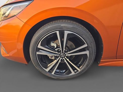 Used 2021 Nissan Sentra SR w/ SR Premium Package image 10