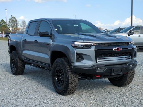 New 2026 Chevrolet Colorado ZR2 w/ ZR2 Bison Edition AWD/4WD image 2