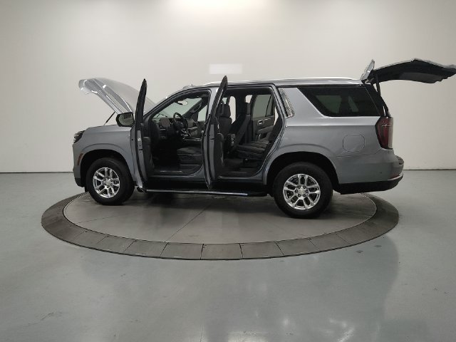 Used 2025 Chevrolet Tahoe LT AWD/4WD image 12