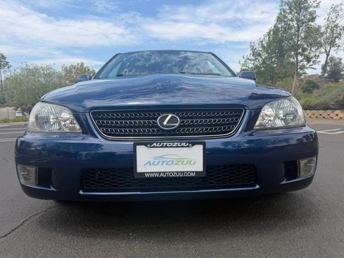 Used 2005 Lexus IS 300 RWD image 9