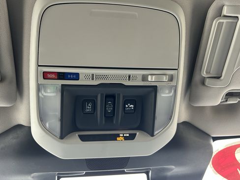 Used 2022 Subaru Forester Premium image 34