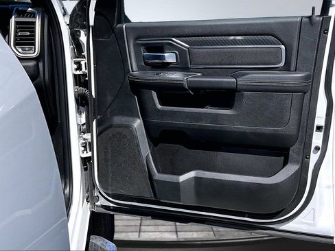 Certified 2026 RAM 2500 Big Horn AWD/4WD image 15