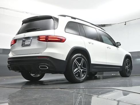 Used 2026 Mercedes-Benz GLB 250 image 40
