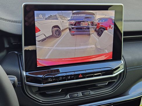 New 2026 Jeep Compass Latitude image 19