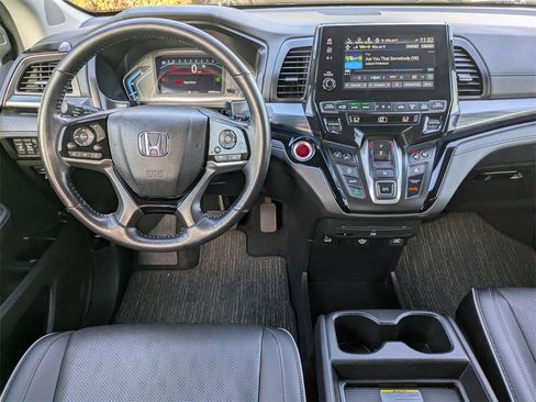 Used 2023 Honda Odyssey Elite image 18