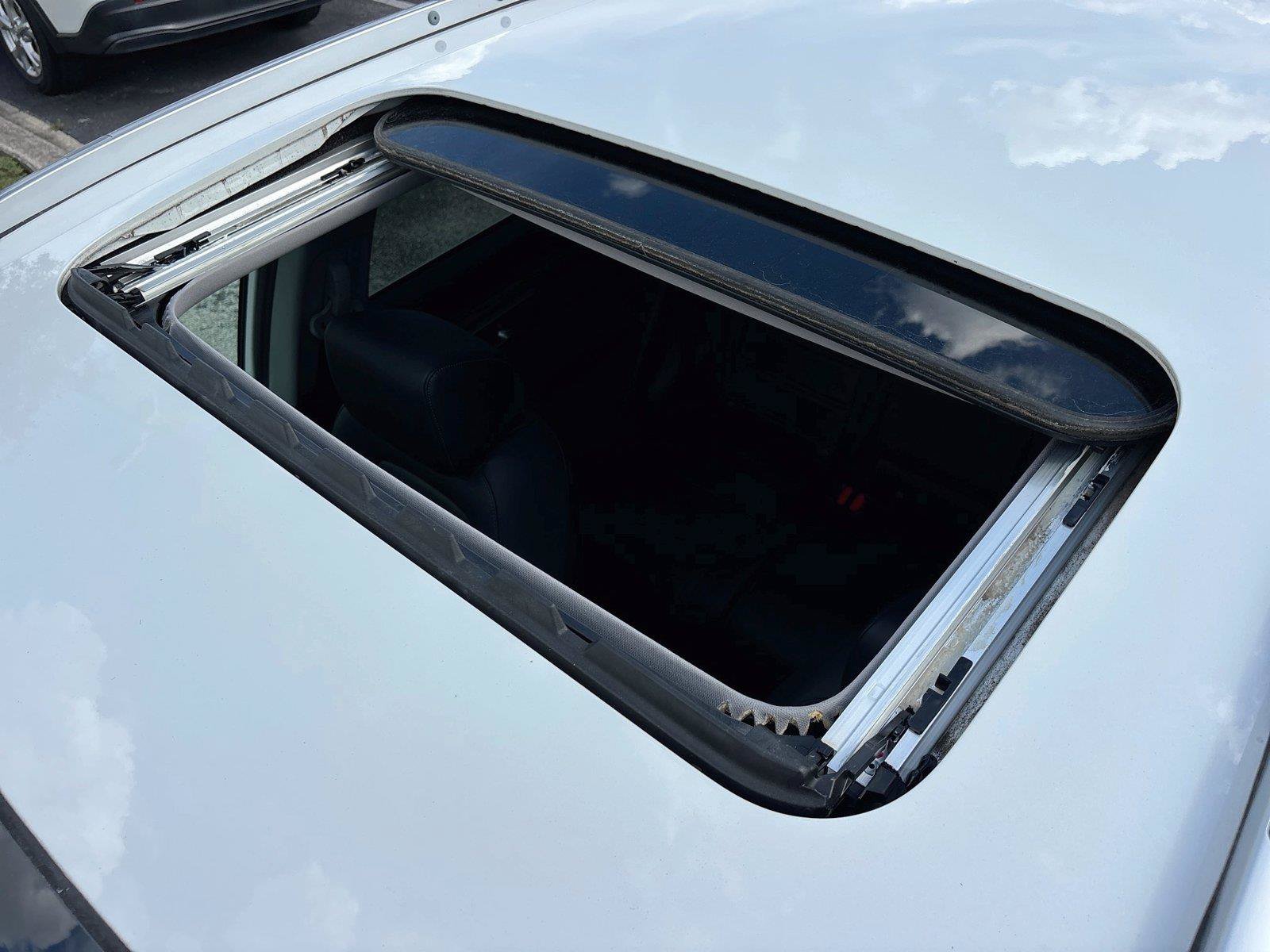 Certified 2022 Honda CR-V Touring image 27