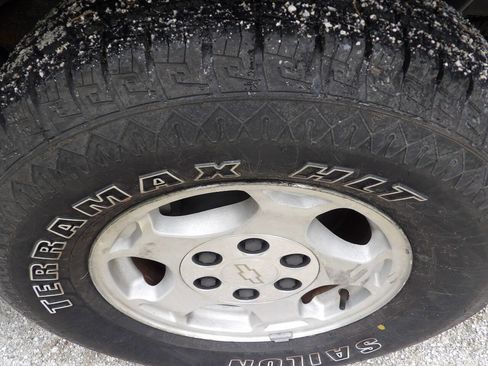 Used 2003 Chevrolet Avalanche 2WD image 15