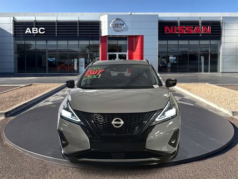 Used 2024 Nissan Murano SV w/ SV Midnight Edition Package image 2