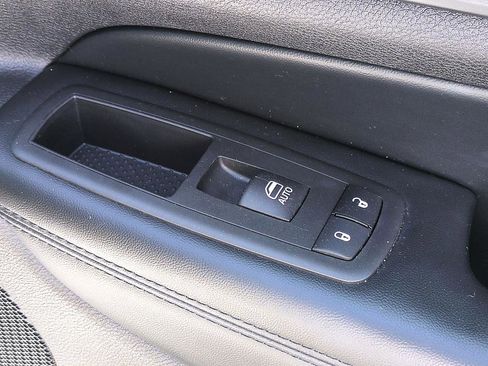 Used 2020 Jeep Grand Cherokee Altitude AWD/4WD image 36